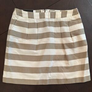 NWT Banana Republic Factory White & Tan Striped Skirt - Size 8